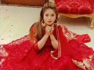 camslut fingering shaved pussy LecoShay