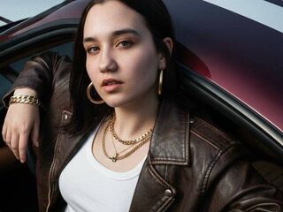 beautiful girl cam LeraMednis