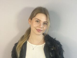 jasmin camgirl chatroom LiaMotzer