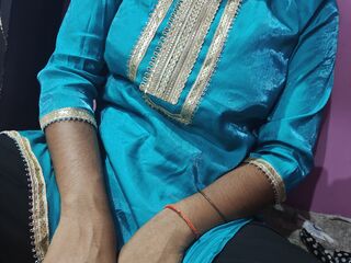 camwhore masturbating with dildo LishaLiya