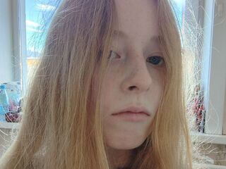 naked girl with webcam fingering pussy LonaTonas