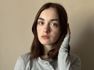 camgirl spreading pussy LouanneNading