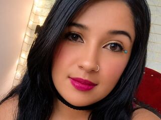 camgirl shaving pussy LuxyMia