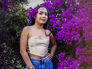 cam girl masturbating with vibrator MailyCambell