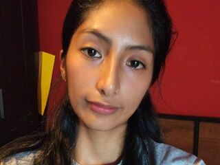camwhore shaved pussy MayraBravo