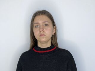 shower livecam MiriamWhitener