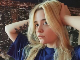 camgirl masturbating MonnieMoniz