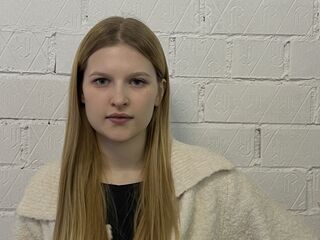 adult webcam chatroom ParisRoacho