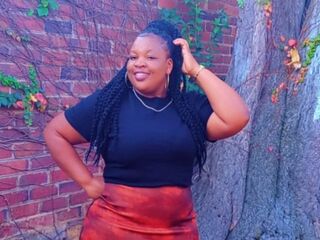 shaved pussy cam PearlyBrown