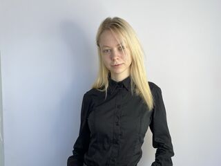 cam girl playing with dildo PhyllisBrancato