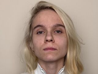 naughty camgirl fingering pussy PoulaShade