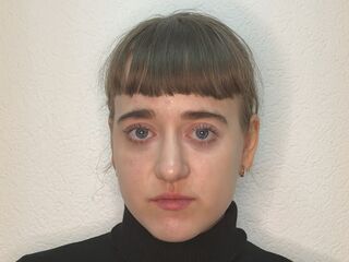 camgirl playing with dildo QianaWhiston