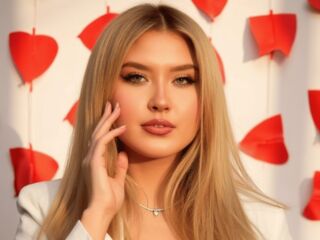 webcamgirl chat room RaisaMihaila