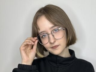 free live chatroom ReginiaHolbein