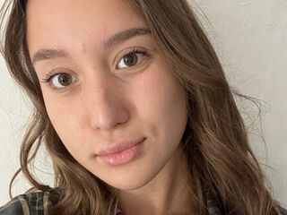 girl showing tits RoseannArquelles