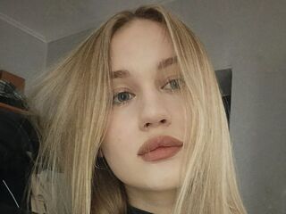 webcamgirl chat room SadieTandon