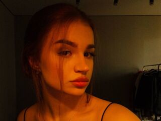 live webcam performer SandaEun