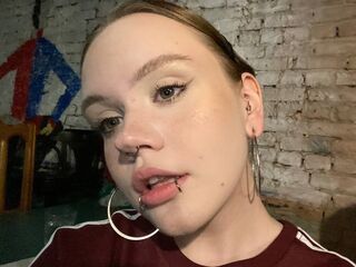 free live chatroom SaraKnights