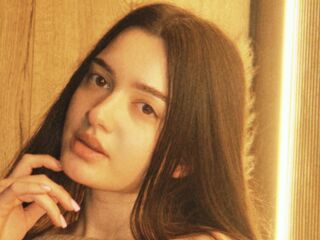 naked cam girl masturbating with sextoy SavannahHoward