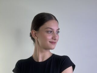 adult chatroom SharikaWigington