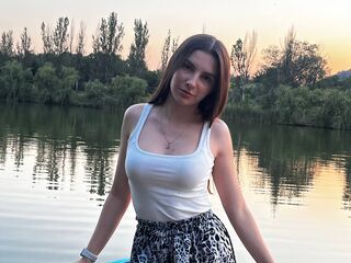 cam girl playing with sextoy SunniPeavler
