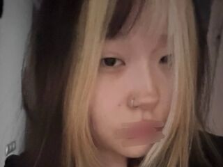 naked girl with webcam masturbating with dildo SusannaNicolls