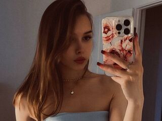 camwhore fingering pussy TarenLeonetti