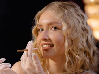 camslut spreading pussy TessaSterling