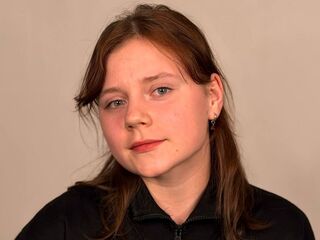 cam girl masturbating with vibrator TonaBurgard