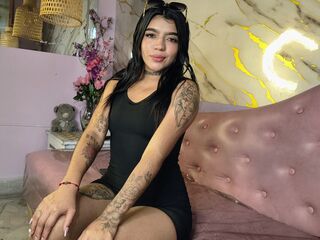camslut masturbating ViolettRose
