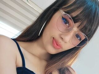 naked webcam girl fingering YiyisMarthin