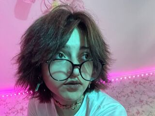 mastubating web cam girl ZoilaFroman